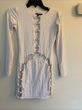 White Long Sleeve Ring-Detail Bodycon Dress